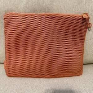 Dagne Dover Mesh Tablet Sleeve